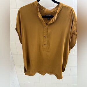 Banana Republic 100% silk button down blouse